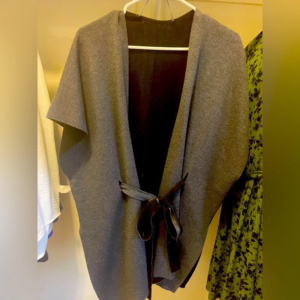Beautiful reversible gray and black kimono